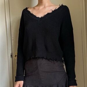 Forever 21 Black V-Neck Cropped Sweater